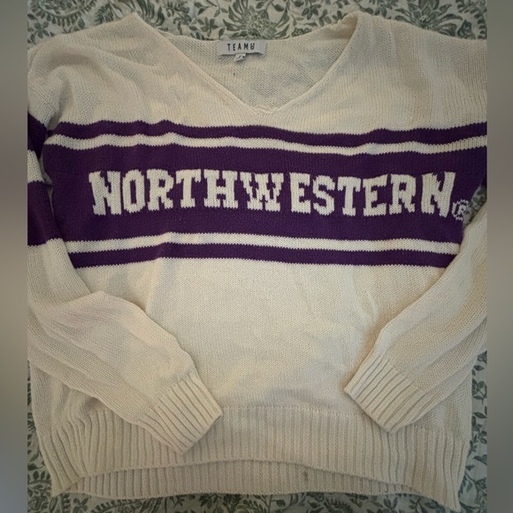 Northwestern sweater - Picture 3 of 3